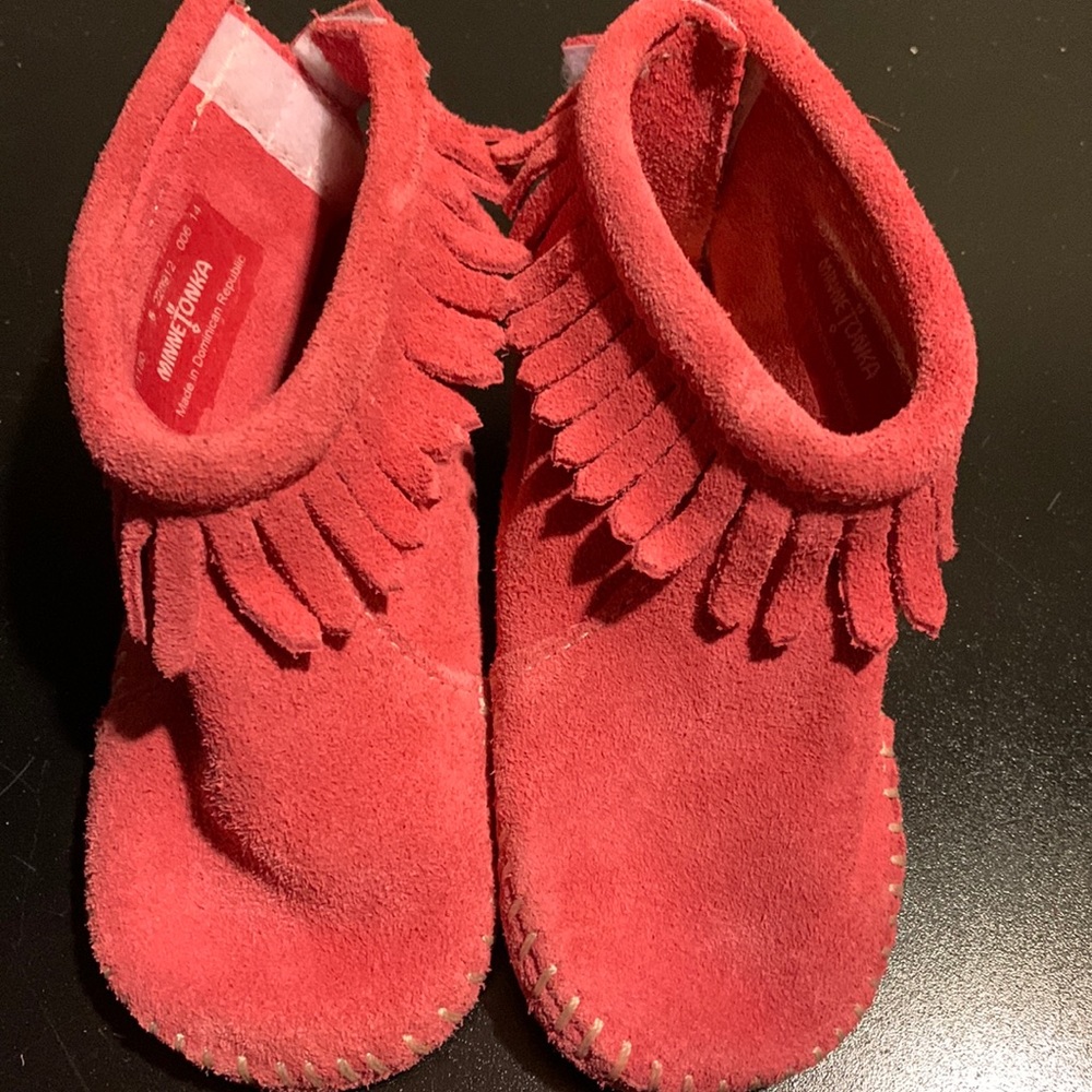 Minnetonka pink moccasins